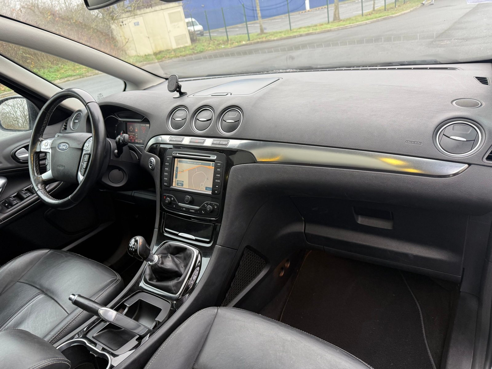 FORD S-Max Phase 2 2.0 TDCi FAP 136Ch finition « Titanium »