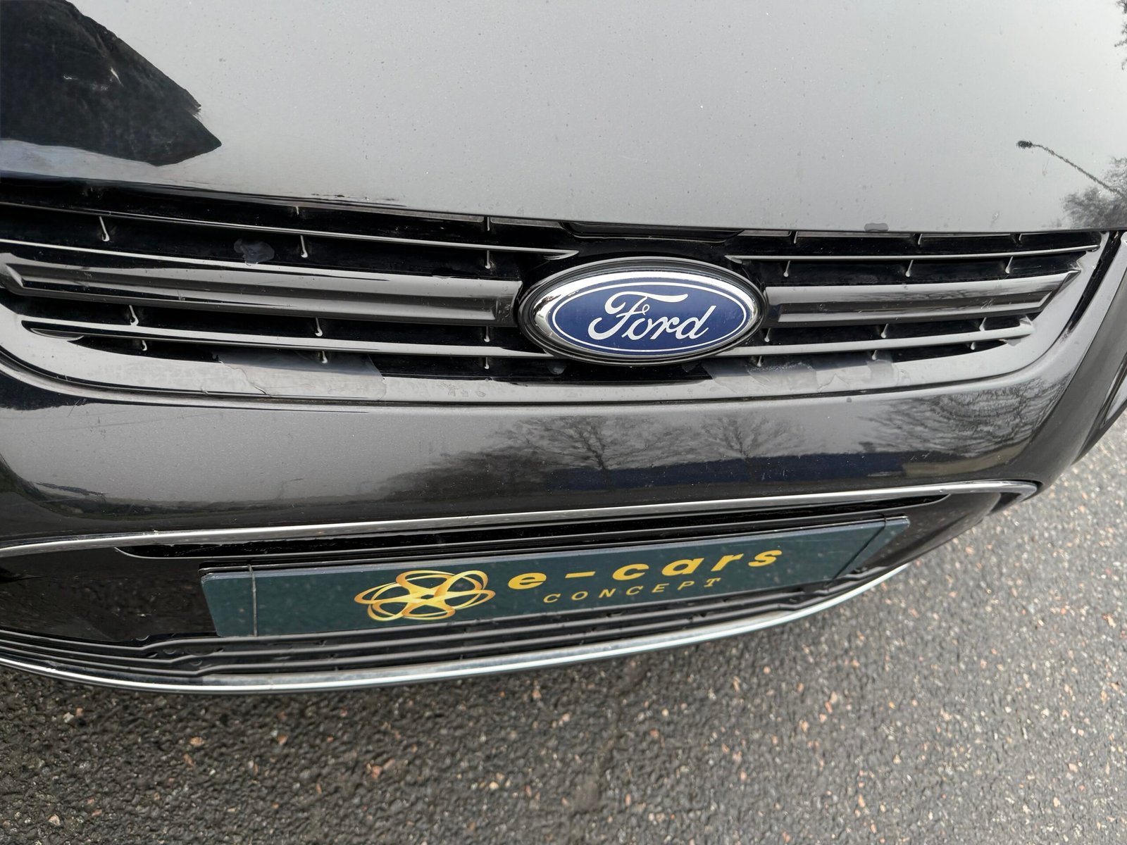 FORD S-Max Phase 2 2.0 TDCi FAP 136Ch finition « Titanium »