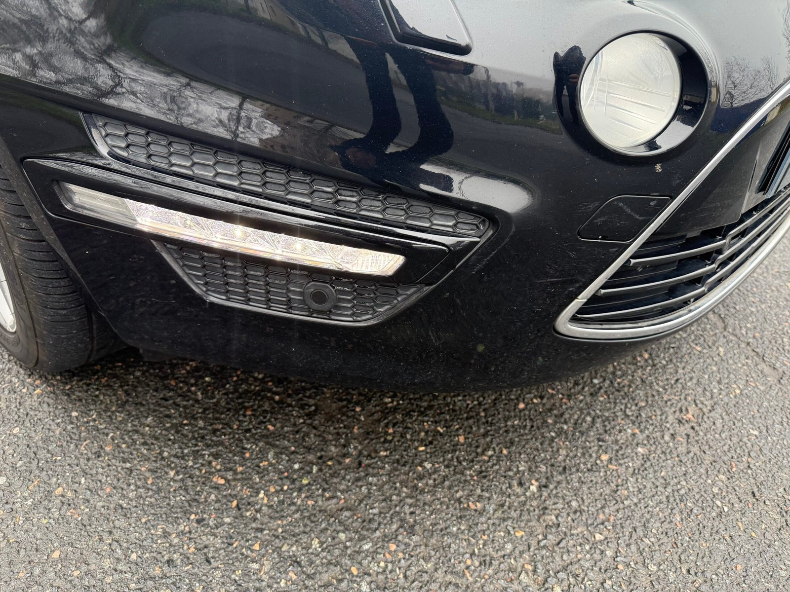 FORD S-Max Phase 2 2.0 TDCi FAP 136Ch finition « Titanium »