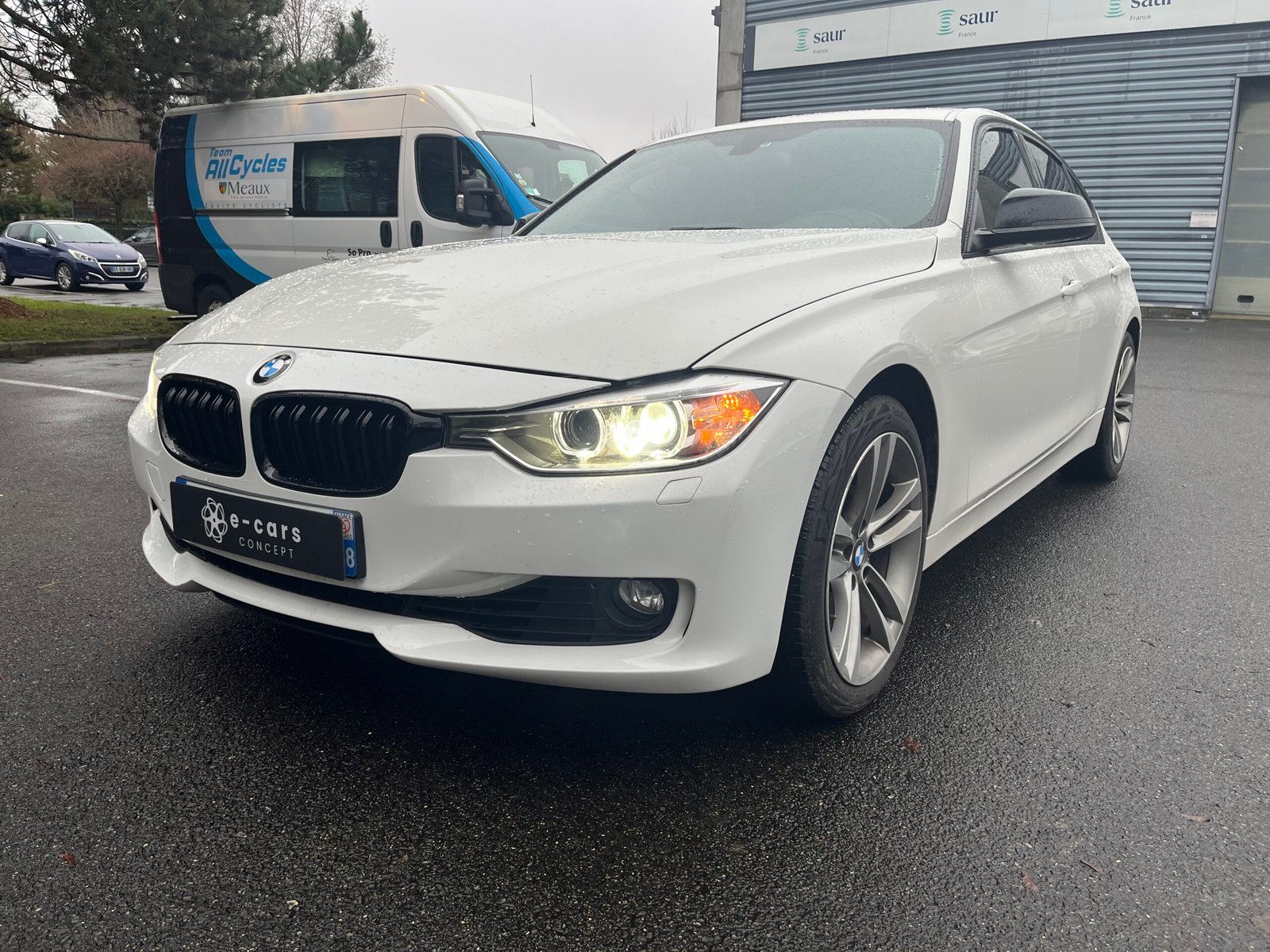 BMW Série 3 Pack Sport (F30) Berline 320i 2.0 16V 184 cv Boîte auto