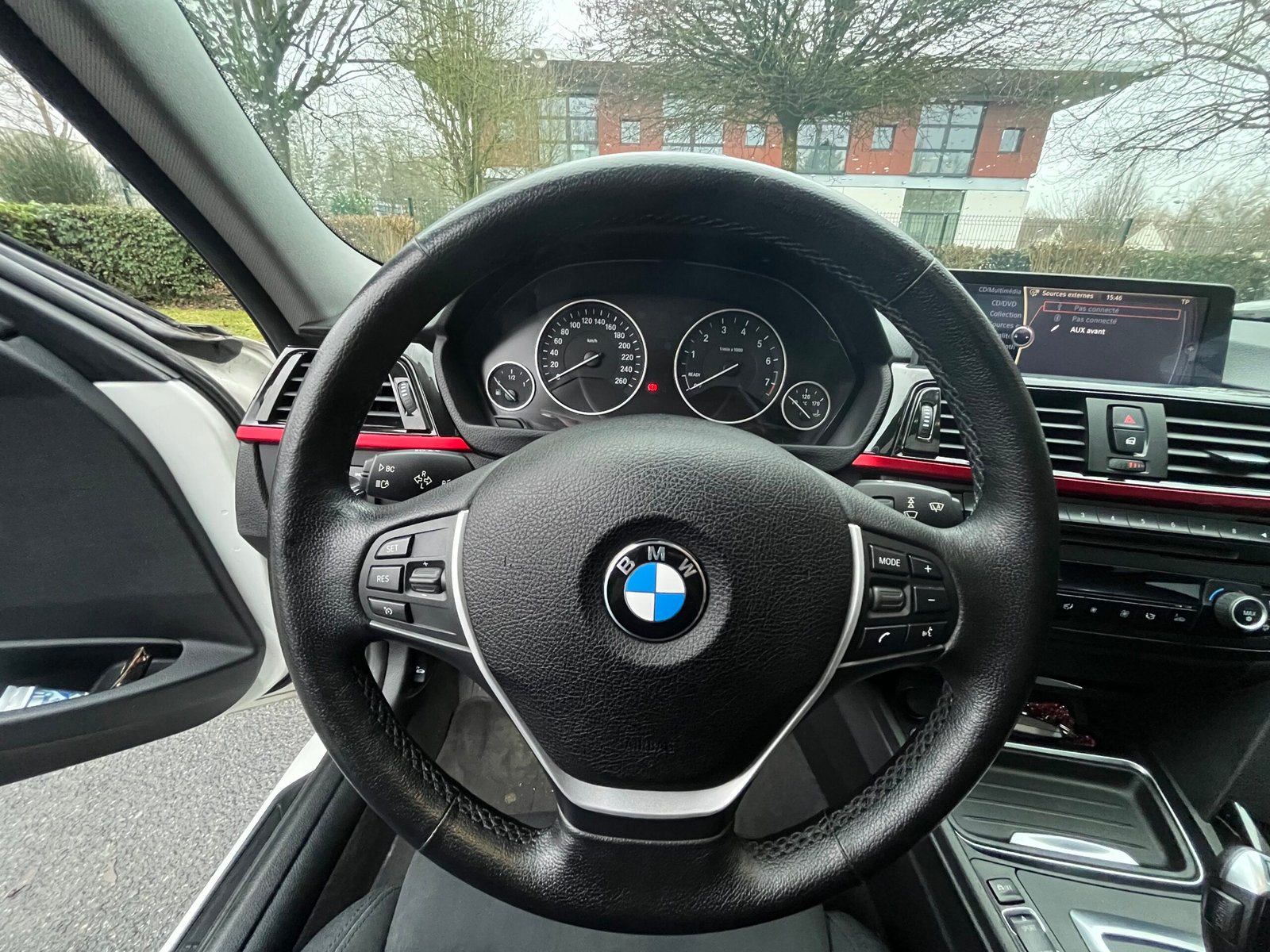 BMW Série 3 Pack Sport (F30) Berline 320i 2.0 16V 184 cv Boîte auto