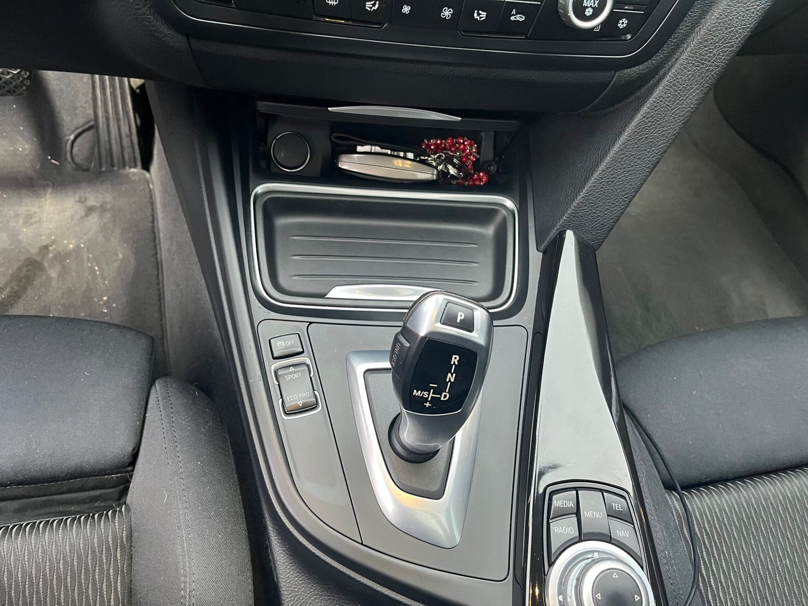 BMW Série 3 Pack Sport (F30) Berline 320i 2.0 16V 184 cv Boîte auto