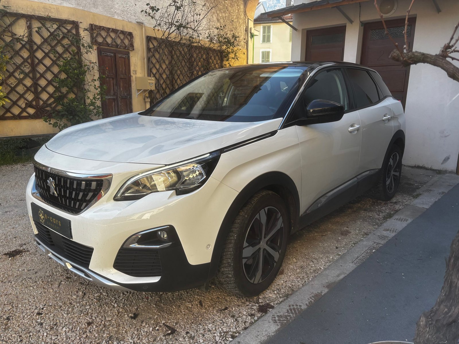 PEUGEOT 3008 II 1.2 i  S&S 130Ch “CROSSWAY”