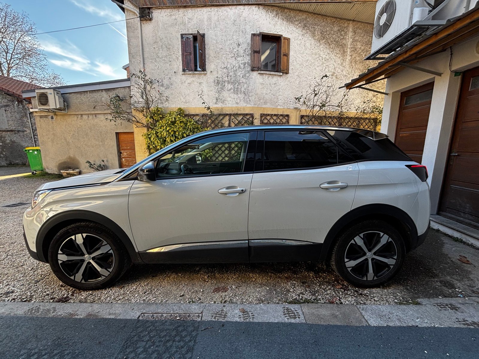 PEUGEOT 3008 II 1.2 i  S&S 130Ch “CROSSWAY”