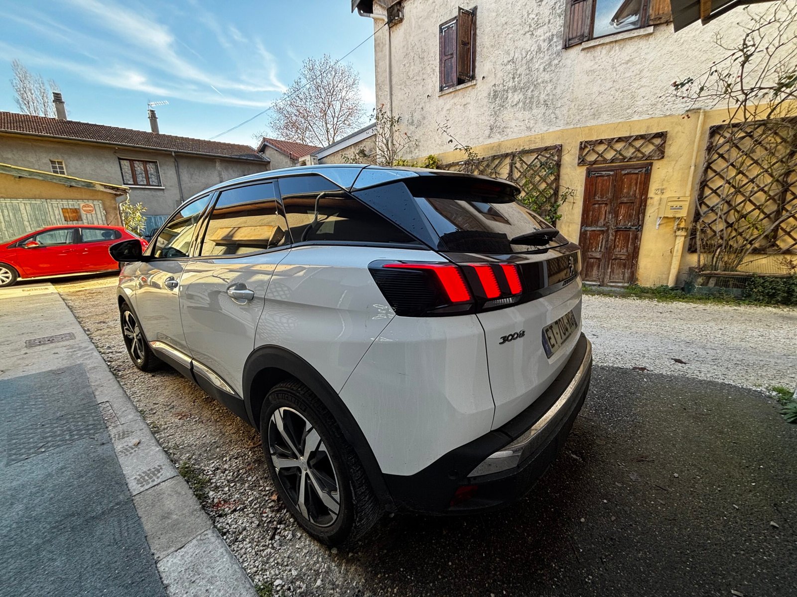 PEUGEOT 3008 II 1.2 i  S&S 130Ch “CROSSWAY”