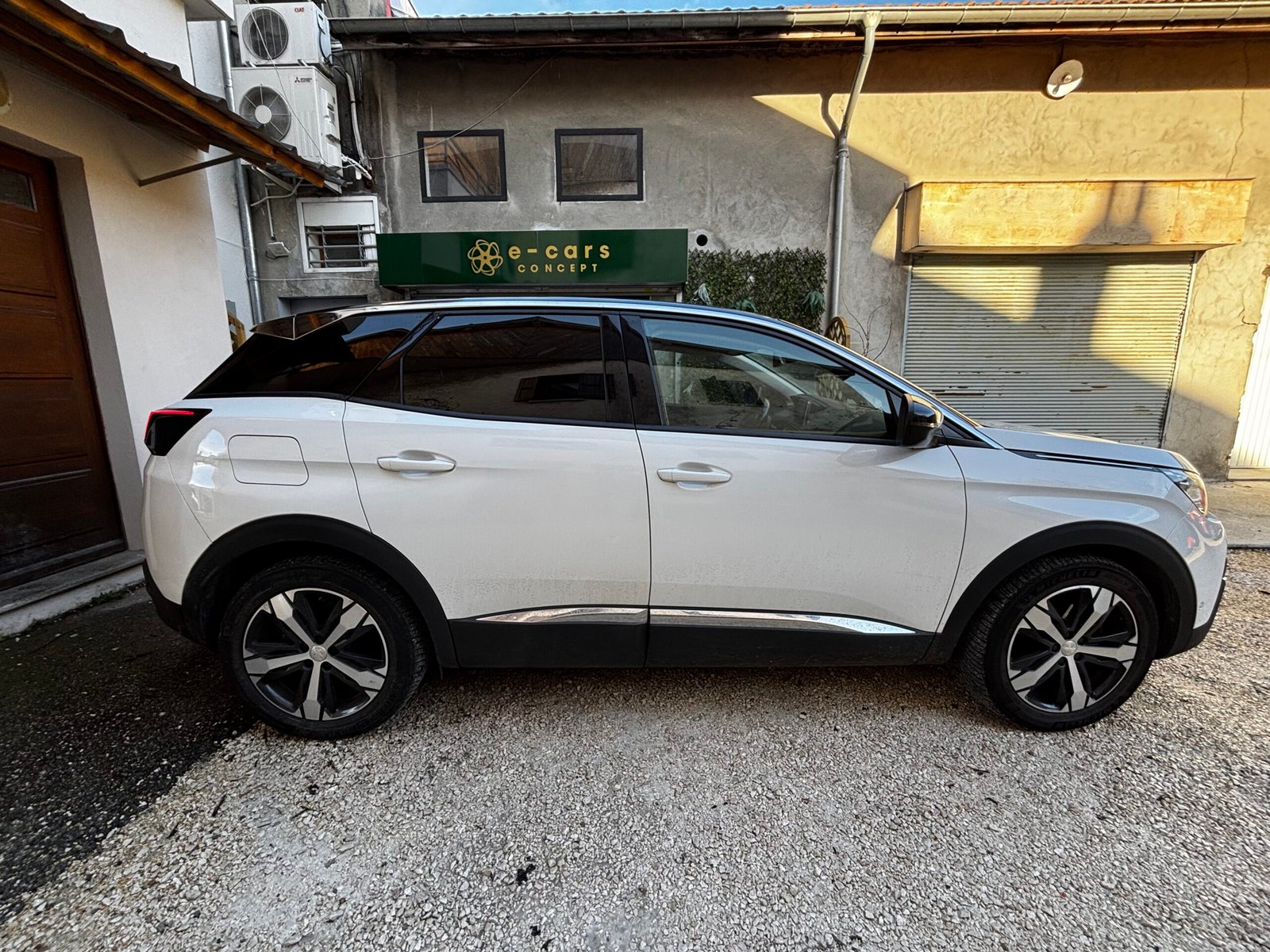 PEUGEOT 3008 II 1.2 i  S&S 130Ch “CROSSWAY”