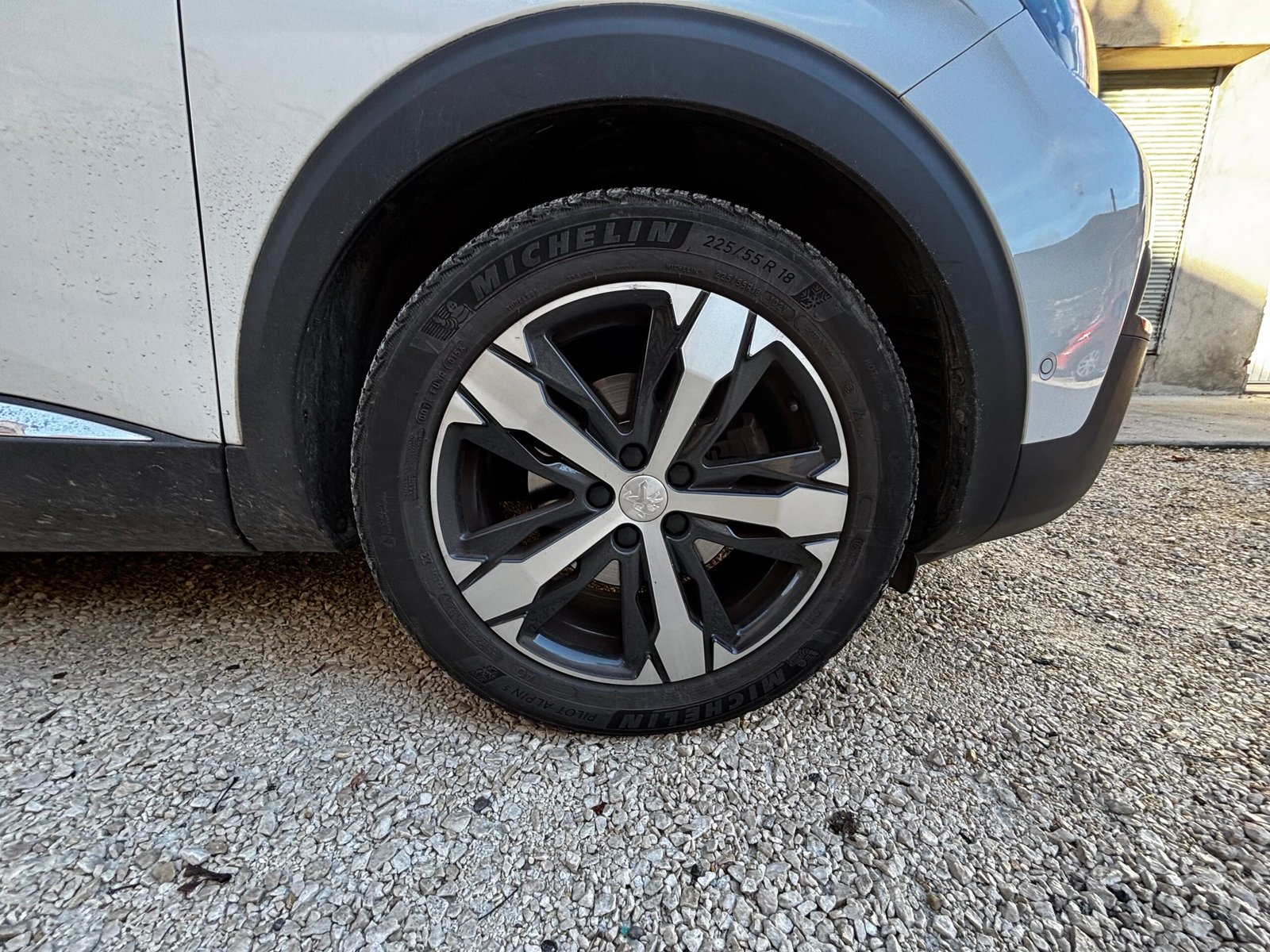 PEUGEOT 3008 II 1.2 i  S&S 130Ch “CROSSWAY”