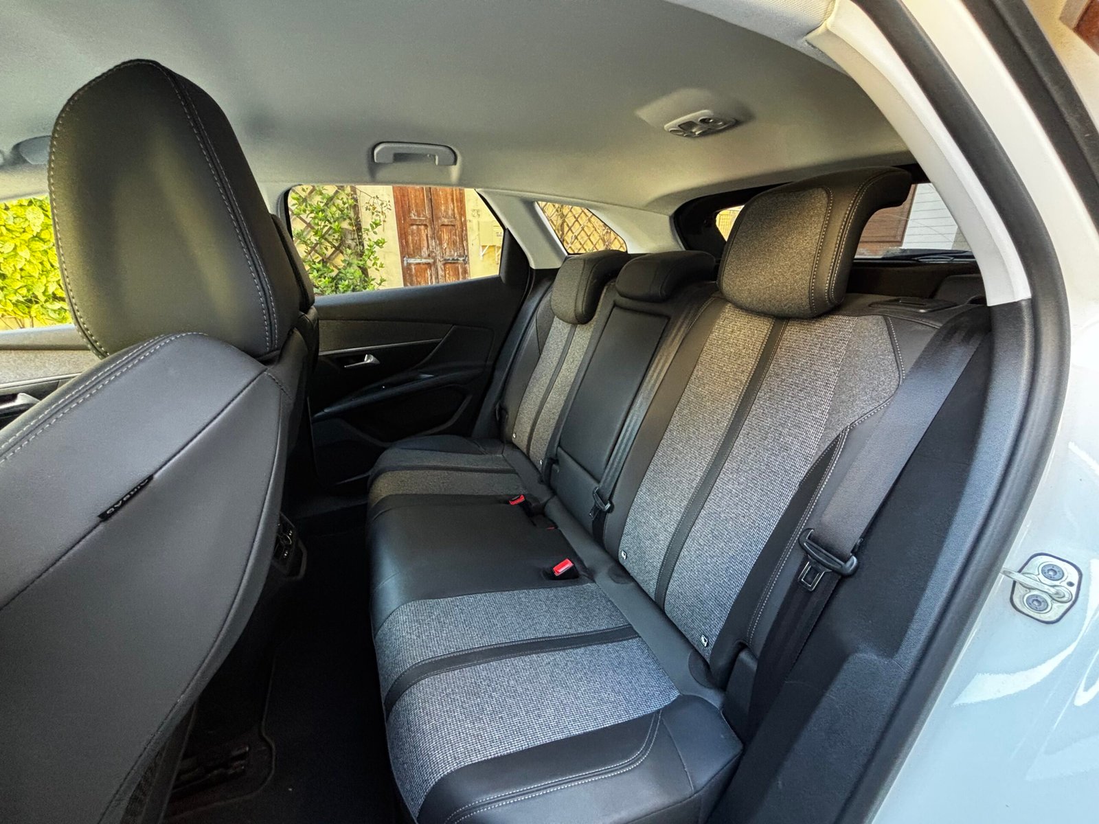 PEUGEOT 3008 II 1.2 i  S&S 130Ch “CROSSWAY”