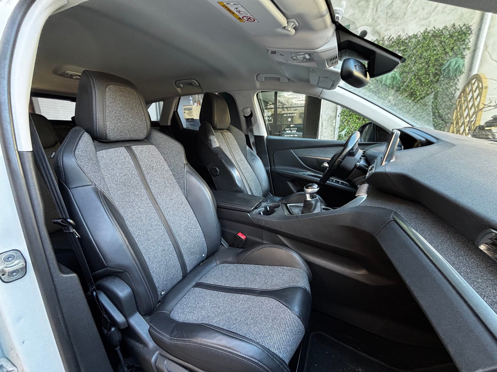 PEUGEOT 3008 II 1.2 i  S&S 130Ch “CROSSWAY”