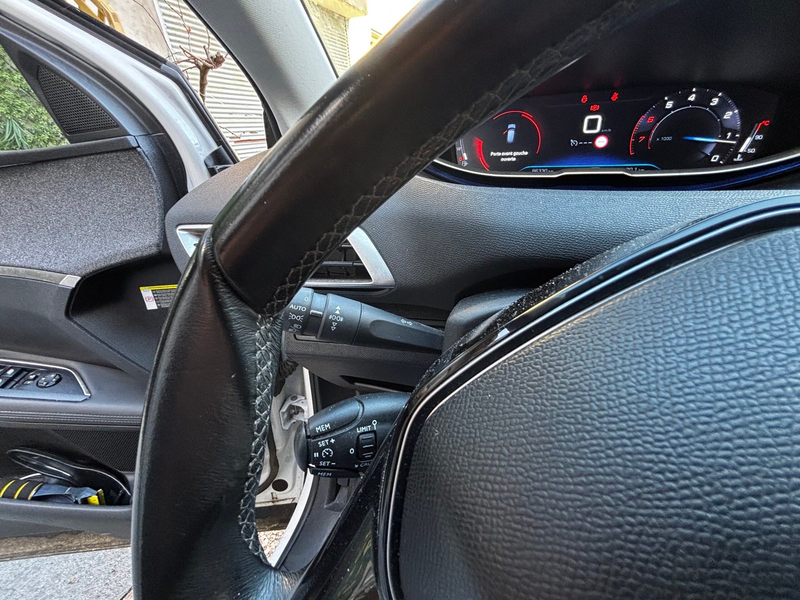 PEUGEOT 3008 II 1.2 i  S&S 130Ch “CROSSWAY”