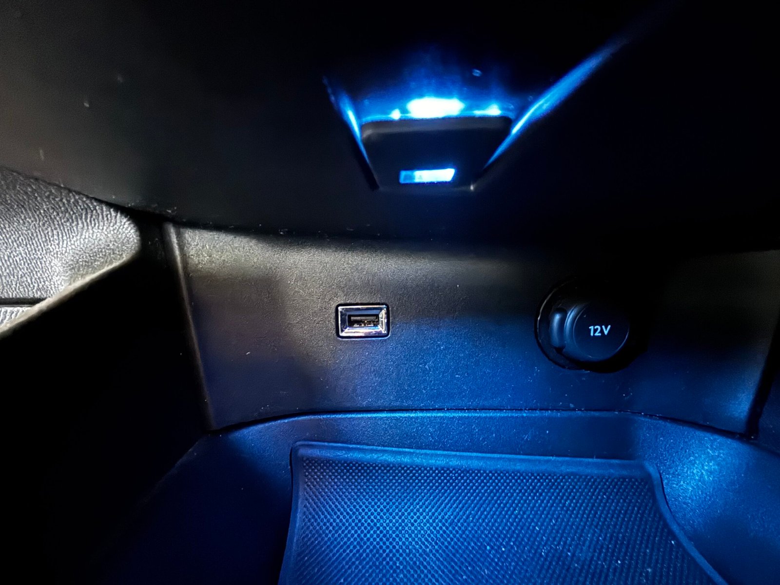 PEUGEOT 3008 II 1.2 i  S&S 130Ch “CROSSWAY”