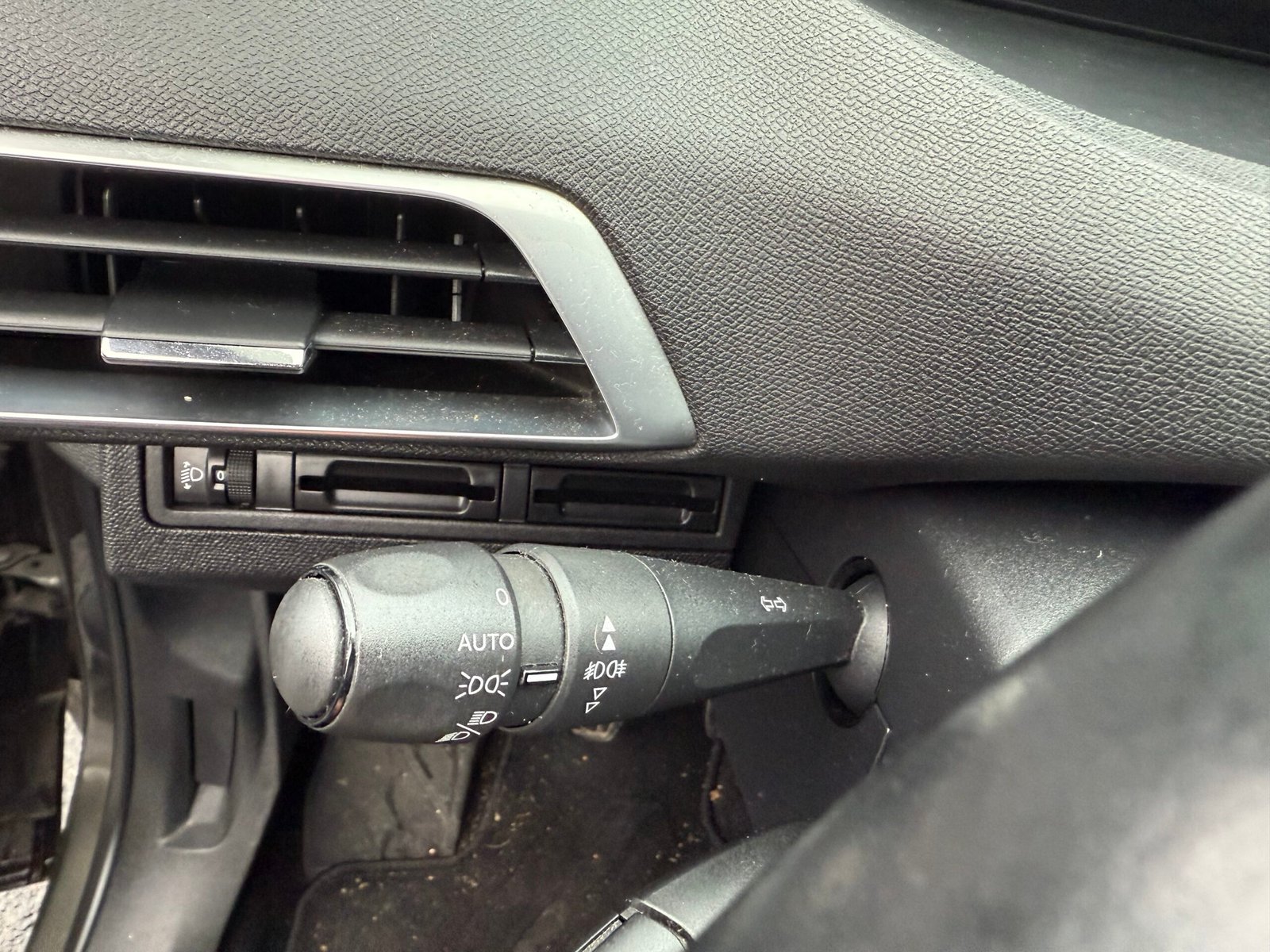 PEUGEOT 3008 ACTIVE BUSINESS II 1.2 THP Puretech 12V S&S 130 cv