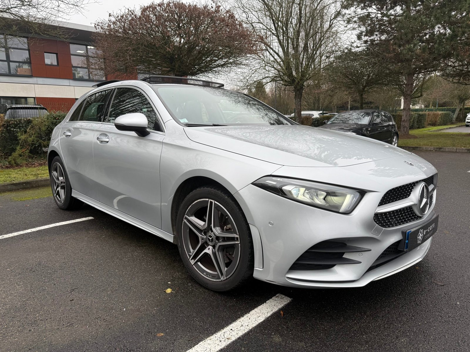 Mercedes-Benz Classe A 250e Toit ouvrant AMG Line 1.3 Ti 16V 218cv Boîte auto