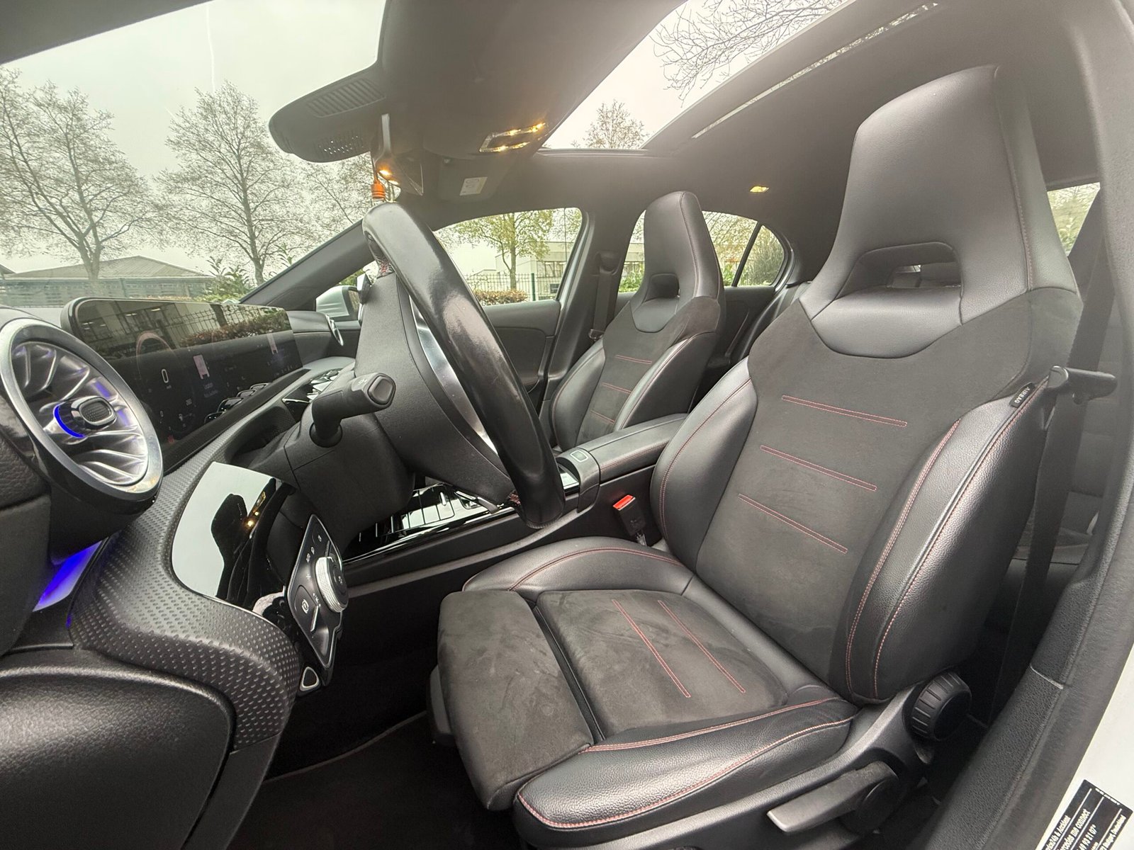 Mercedes-Benz Classe A 250e Toit ouvrant AMG Line 1.3 Ti 16V 218cv Boîte auto