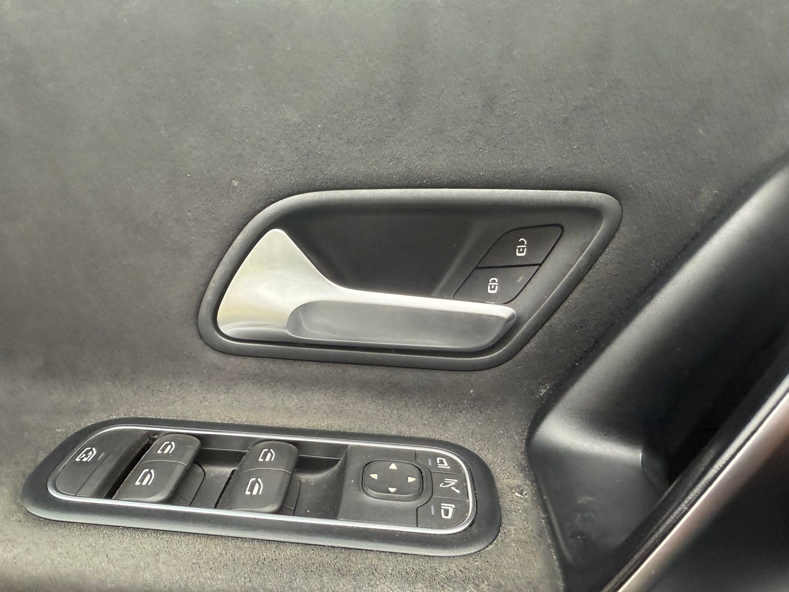 Mercedes-Benz Classe A 250e Toit ouvrant AMG Line 1.3 Ti 16V 218cv Boîte auto