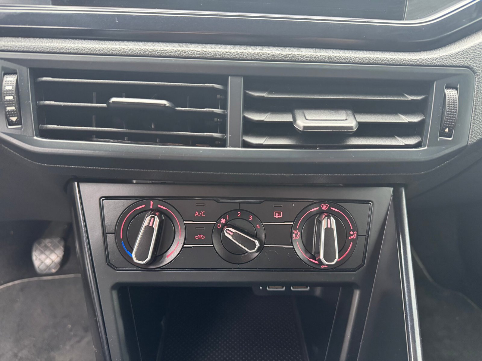 VOLKSWAGEN Polo VI « Confortline » 1.0 MPI BMT 80CH