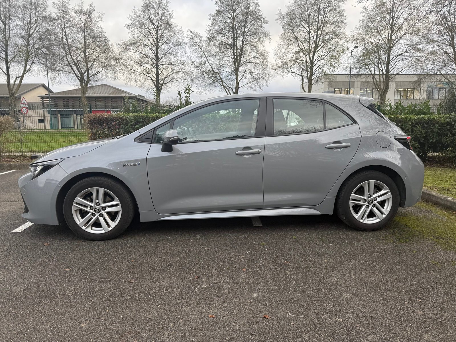 TOYOTA Corolla Dynamic Business (210) (UKP) HB 1.8 VVT-i 16V GPS 122 HSD CVT 98 cv Boîte auto