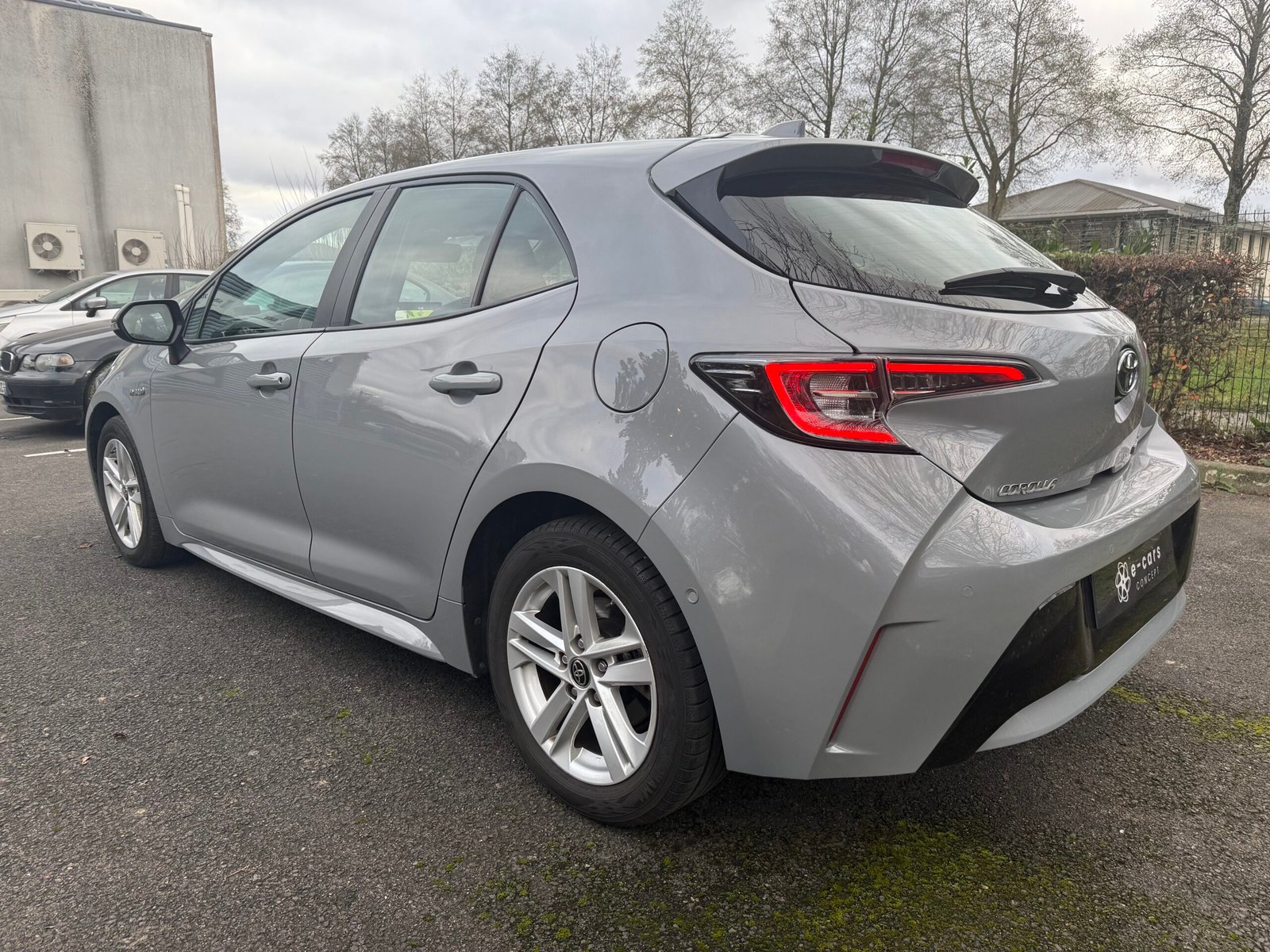 TOYOTA Corolla Dynamic Business (210) (UKP) HB 1.8 VVT-i 16V GPS 122 HSD CVT 98 cv Boîte auto