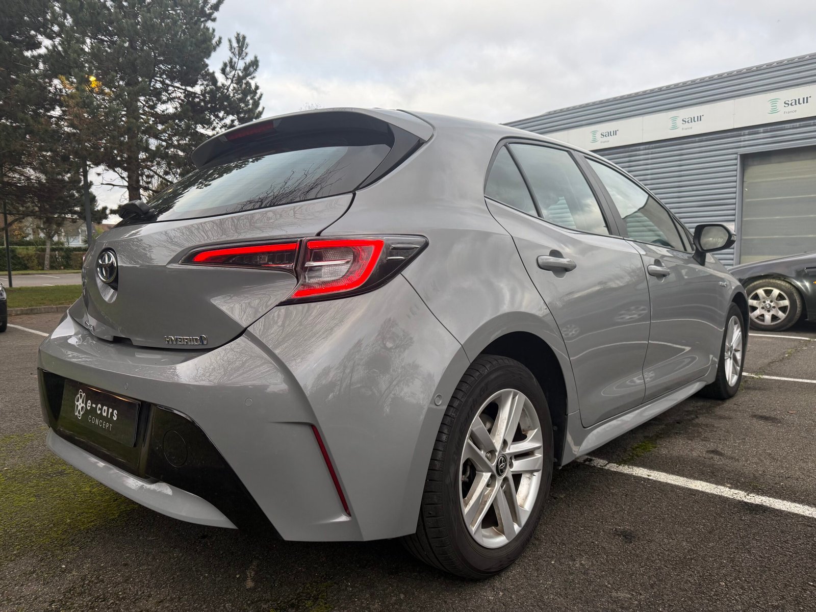 TOYOTA Corolla Dynamic Business (210) (UKP) HB 1.8 VVT-i 16V GPS 122 HSD CVT 98 cv Boîte auto