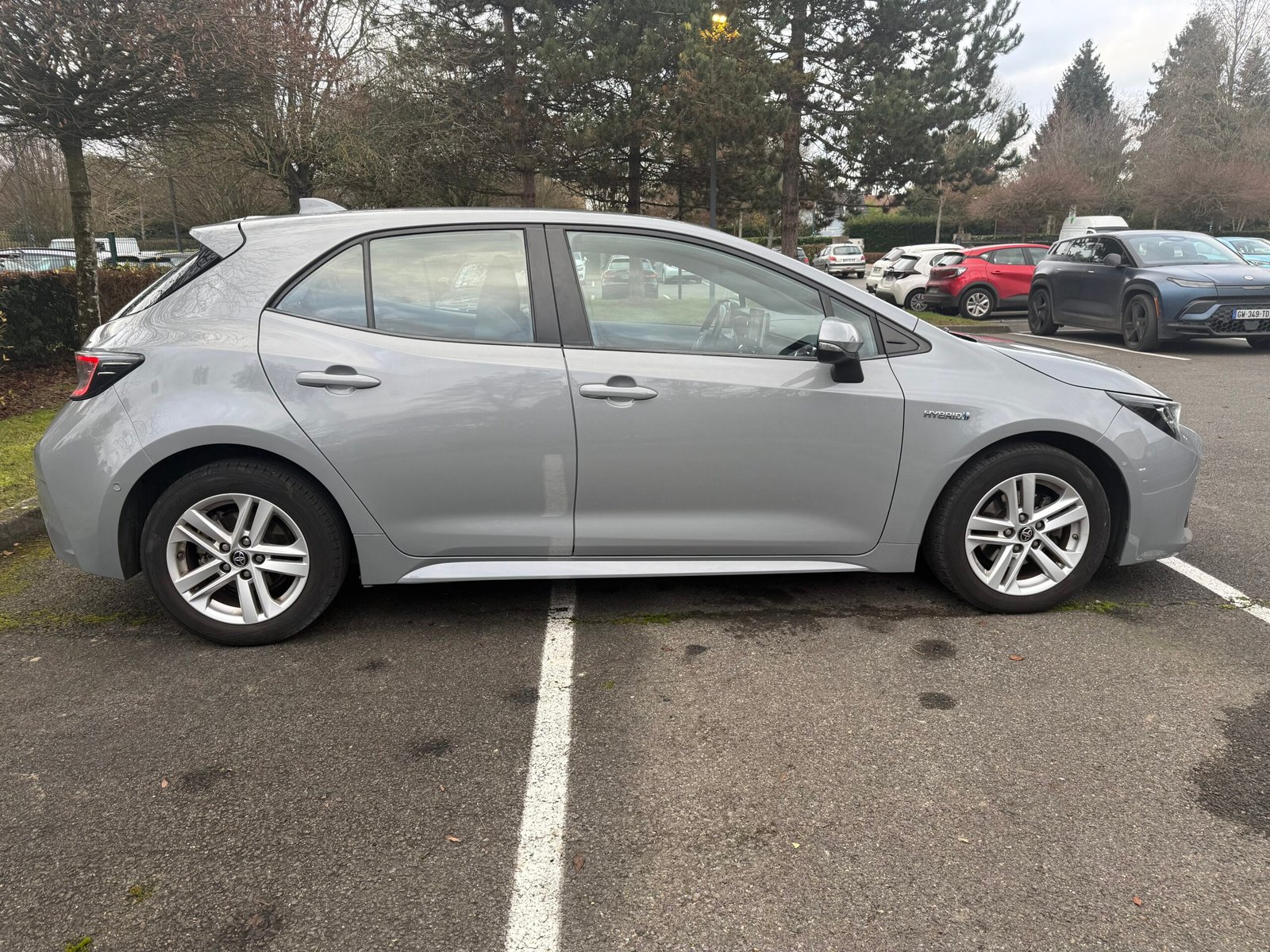 TOYOTA Corolla Dynamic Business (210) (UKP) HB 1.8 VVT-i 16V GPS 122 HSD CVT 98 cv Boîte auto