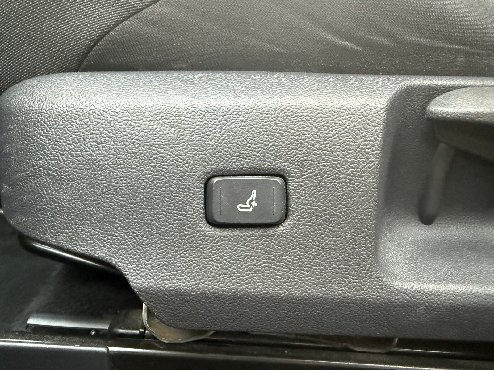 TOYOTA Corolla Dynamic Business (210) (UKP) HB 1.8 VVT-i 16V GPS 122 HSD CVT 98 cv Boîte auto