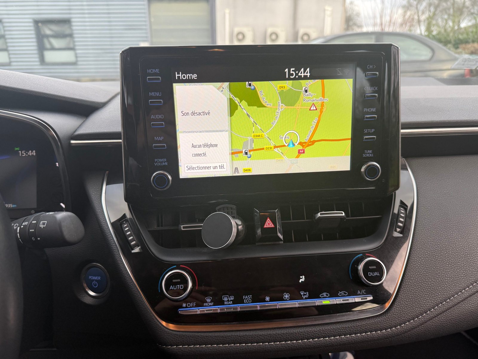 TOYOTA Corolla Dynamic Business (210) (UKP) HB 1.8 VVT-i 16V GPS 122 HSD CVT 98 cv Boîte auto