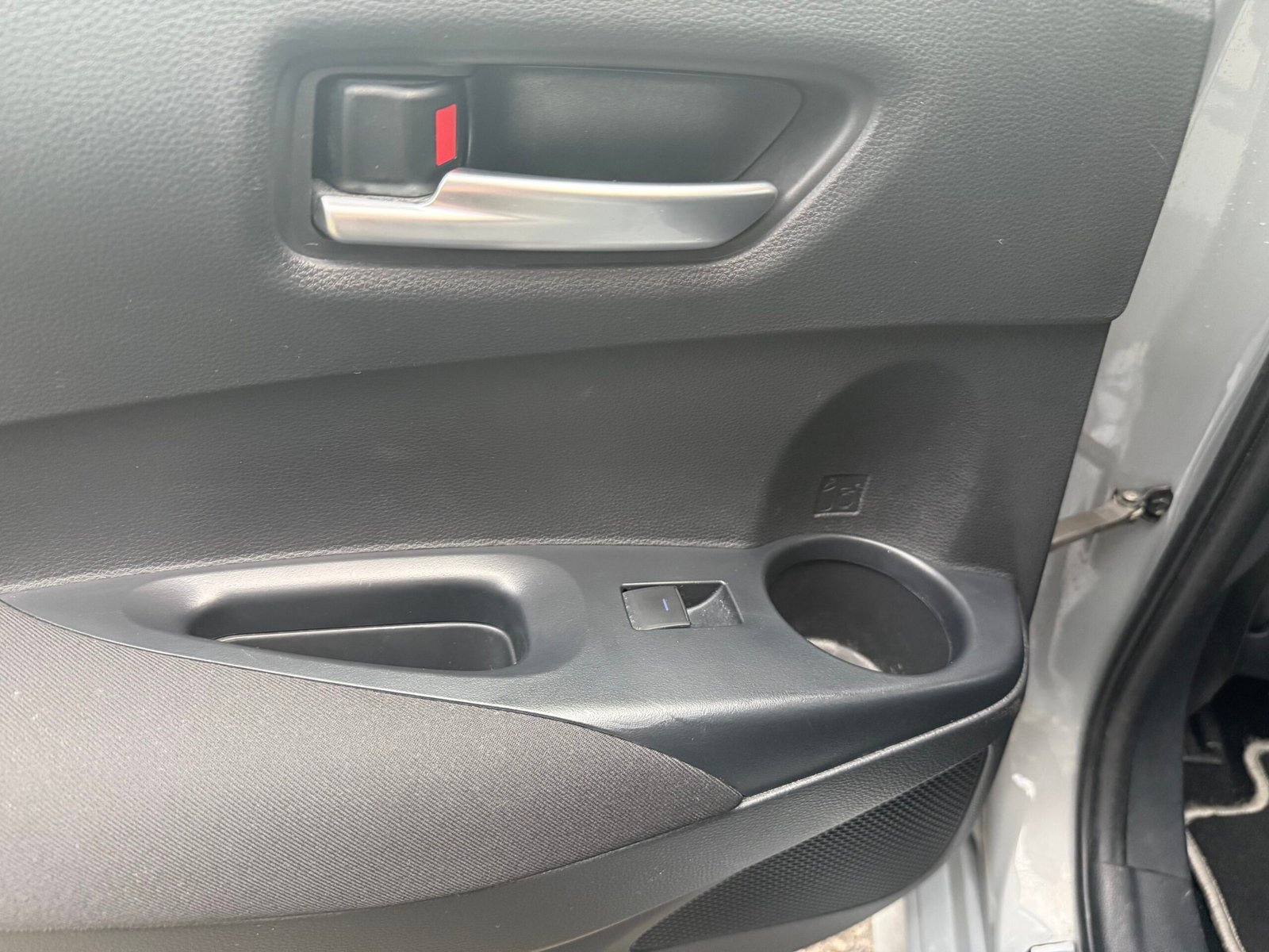 TOYOTA Corolla Dynamic Business (210) (UKP) HB 1.8 VVT-i 16V GPS 122 HSD CVT 98 cv Boîte auto