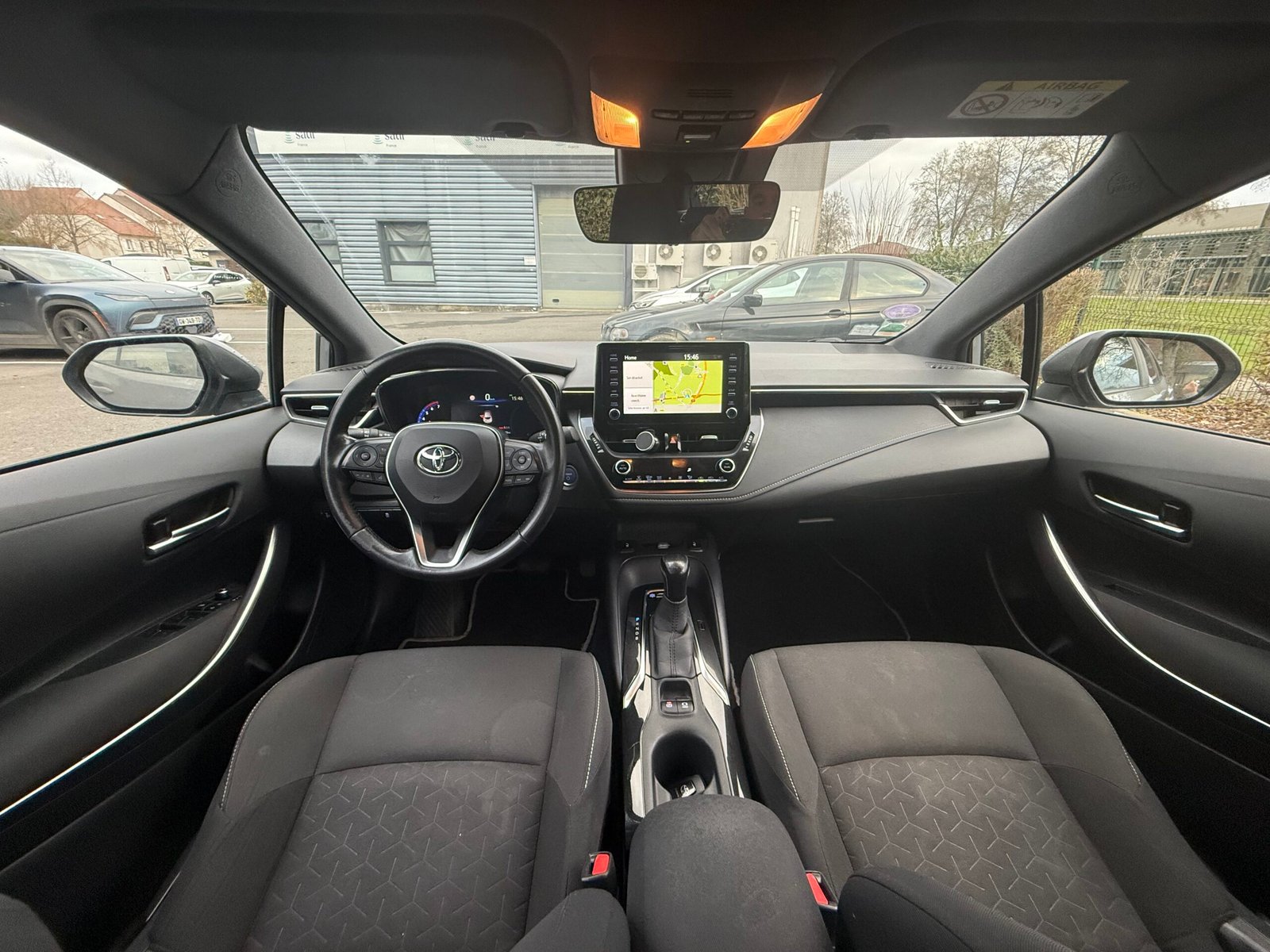 TOYOTA Corolla Dynamic Business (210) (UKP) HB 1.8 VVT-i 16V GPS 122 HSD CVT 98 cv Boîte auto