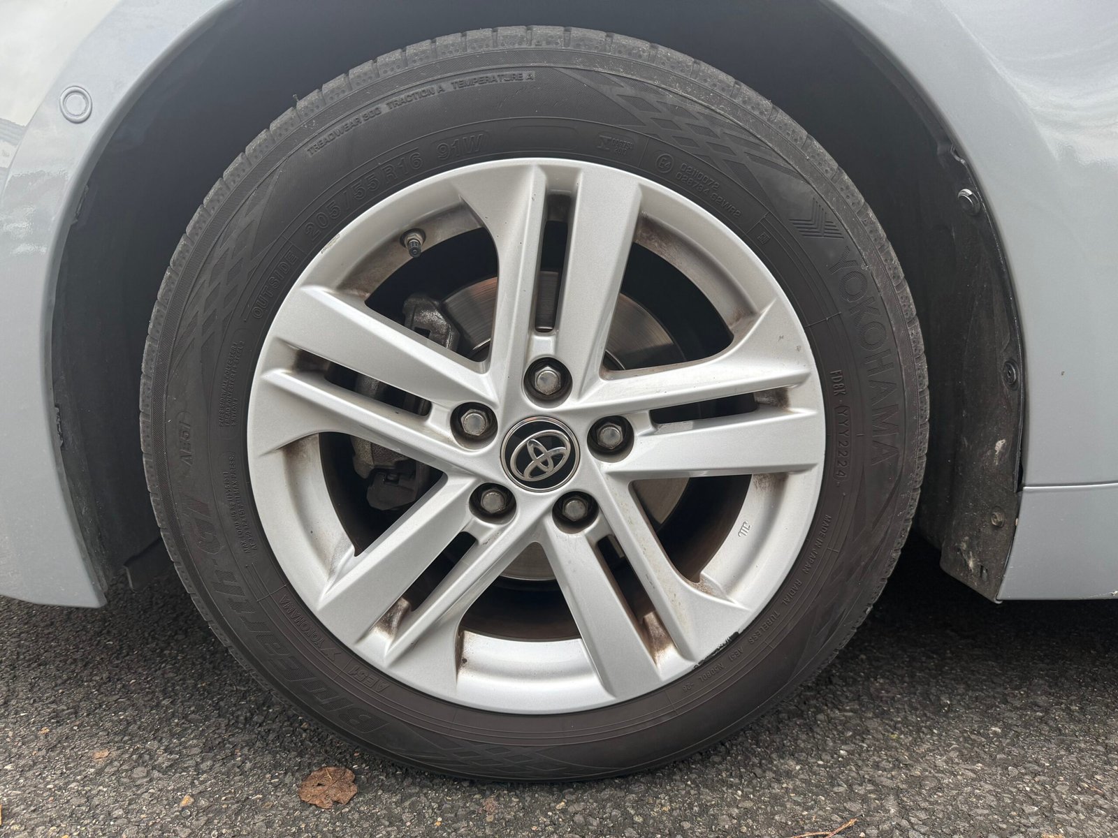 TOYOTA Corolla Dynamic Business (210) (UKP) HB 1.8 VVT-i 16V GPS 122 HSD CVT 98 cv Boîte auto