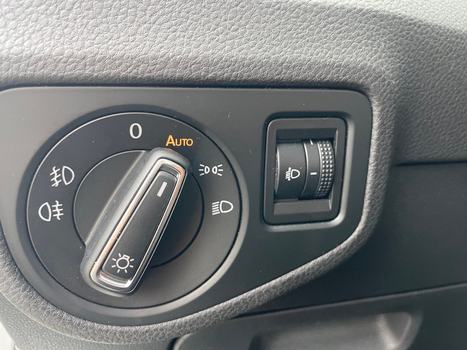 VOLKSWAGEN Golf (VII) Sportsvan 1.6 TDI 110 cv