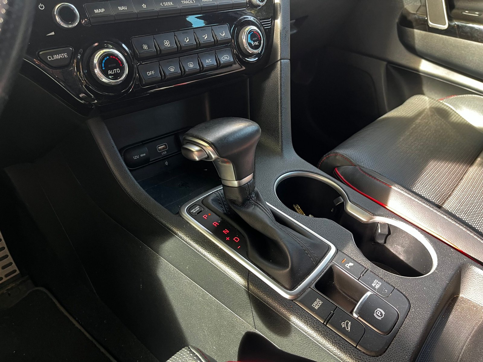 KIA Sportage Phase 2 1.6 CRDi 4×2 DCT7 136Ch “GT Line”