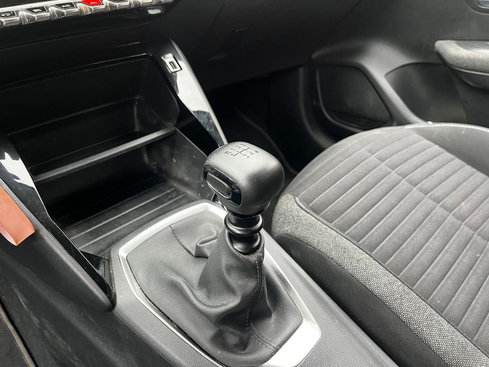 PEUGEOT 208 1.2 PureTech 100Ch “Style”