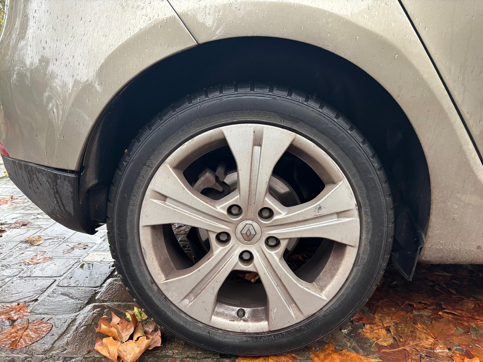 RENAULT Mégane III Hatchback 1.4 TCe 16V 130 cv