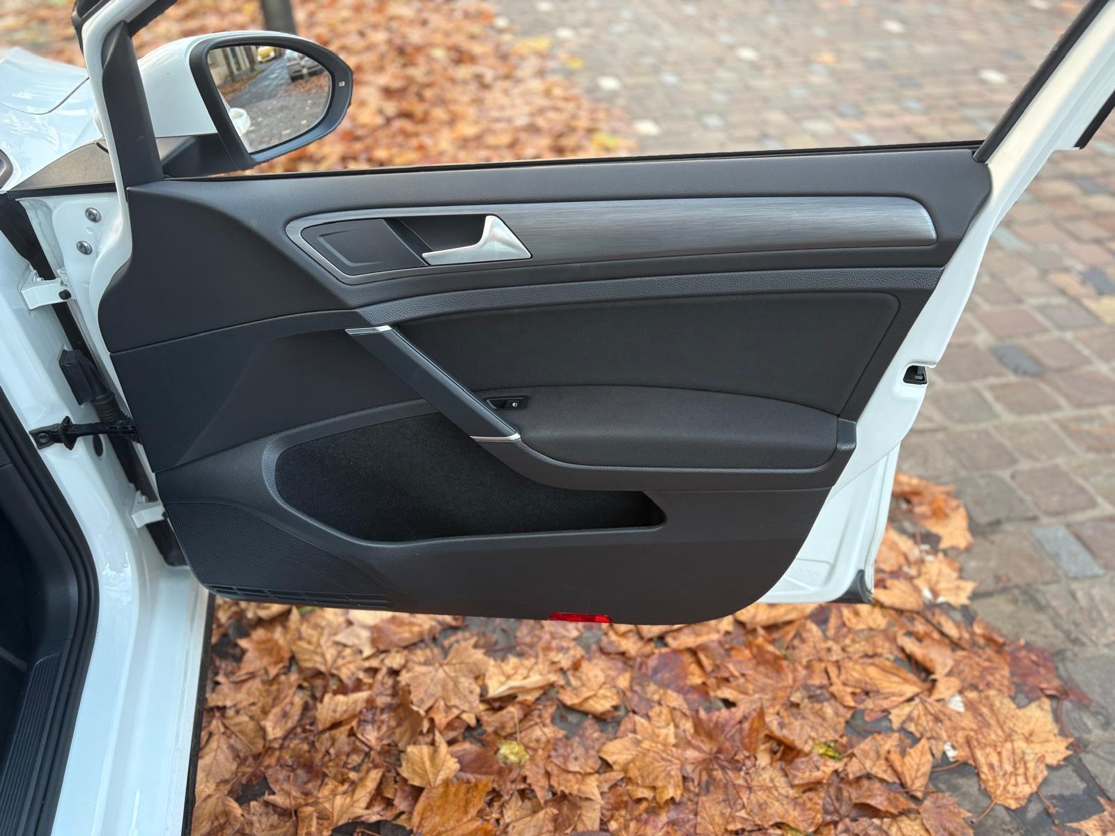 VOLKSWAGEN Golf VII 5 Portes Phase 2 1.5 TSI DSG7 150 cv Boîte R-Line