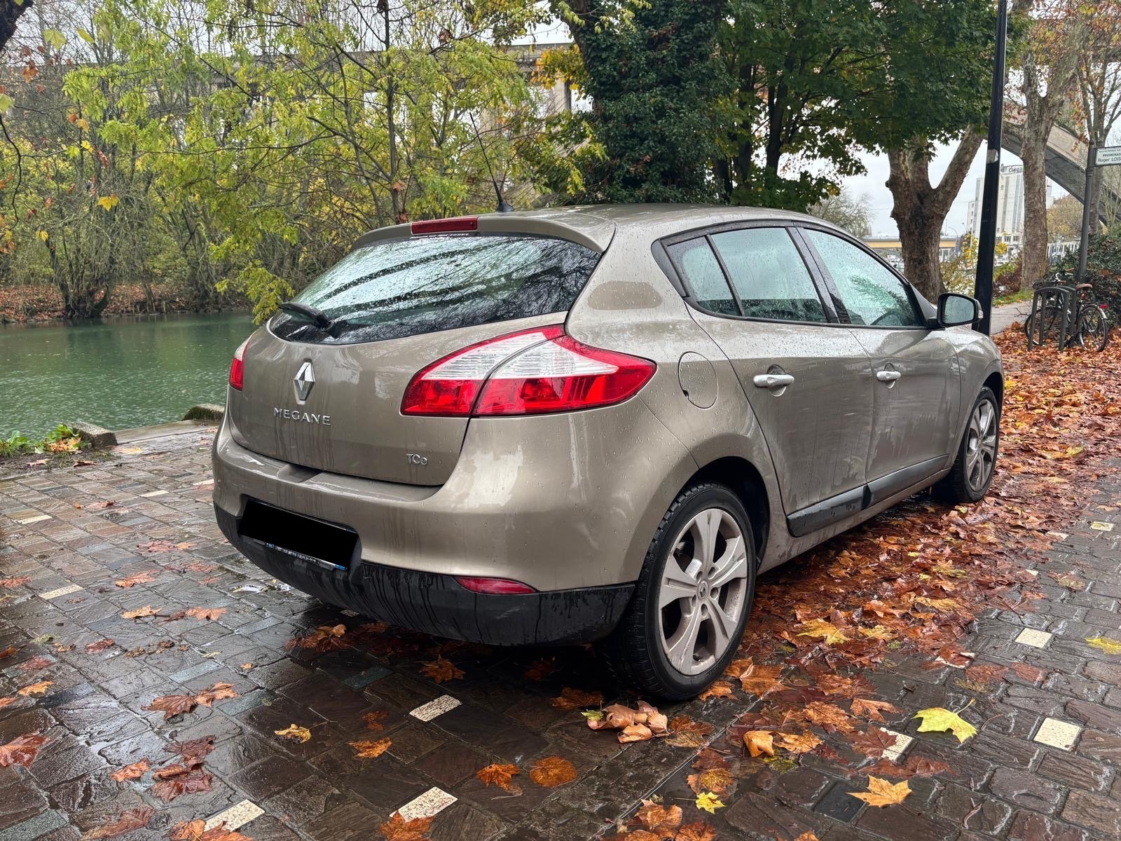RENAULT Mégane III Hatchback 1.4 TCe 16V 130 cv
