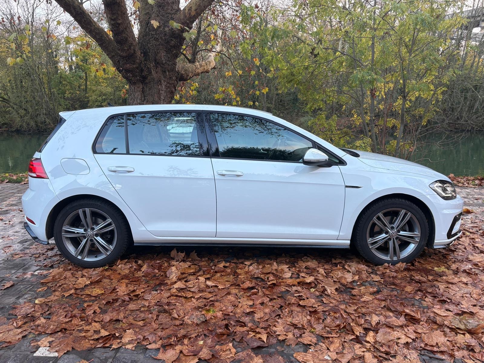 VOLKSWAGEN Golf VII 5 Portes Phase 2 1.5 TSI DSG7 150 cv Boîte R-Line