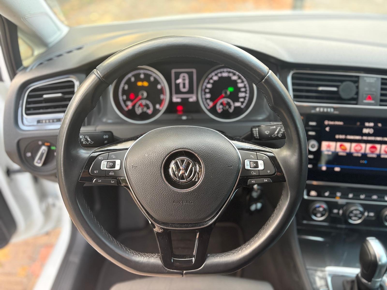 VOLKSWAGEN Golf VII 5 Portes Phase 2 1.5 TSI DSG7 150 cv Boîte R-Line