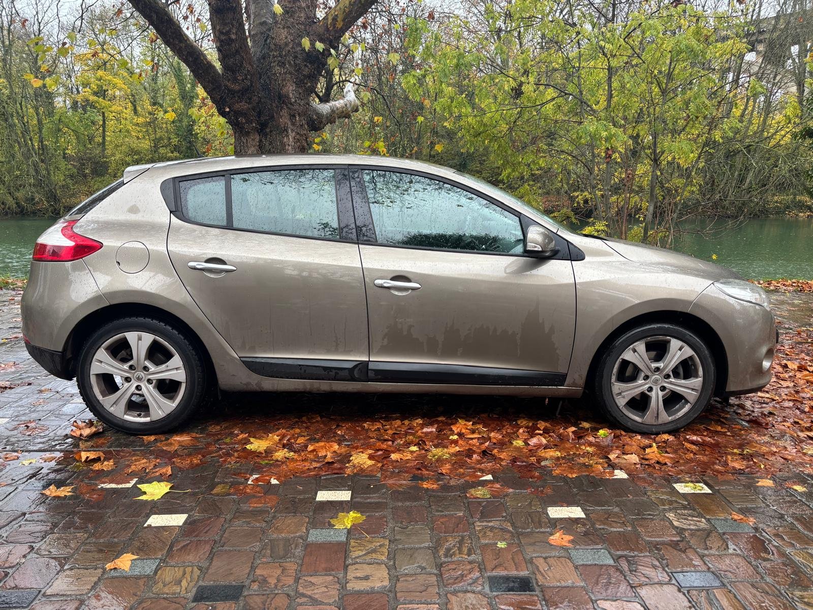 RENAULT Mégane III Hatchback 1.4 TCe 16V 130 cv