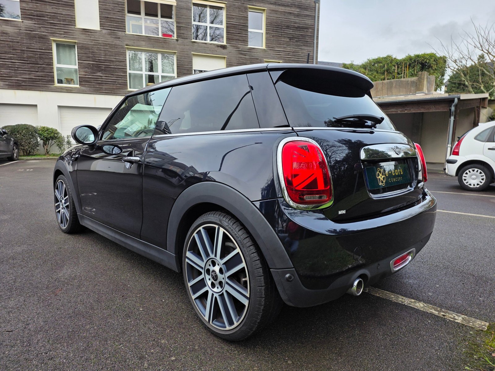 Mini Cooper Yours 1.5 i 136 Ch