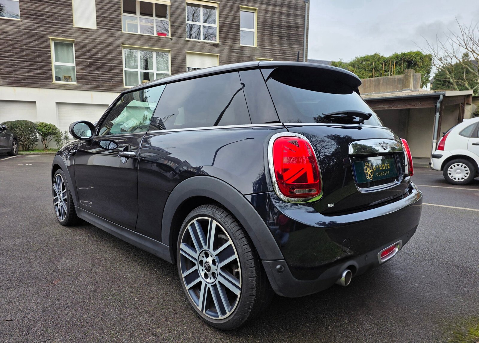 Mini Cooper Yours 1.5 i 136 Ch