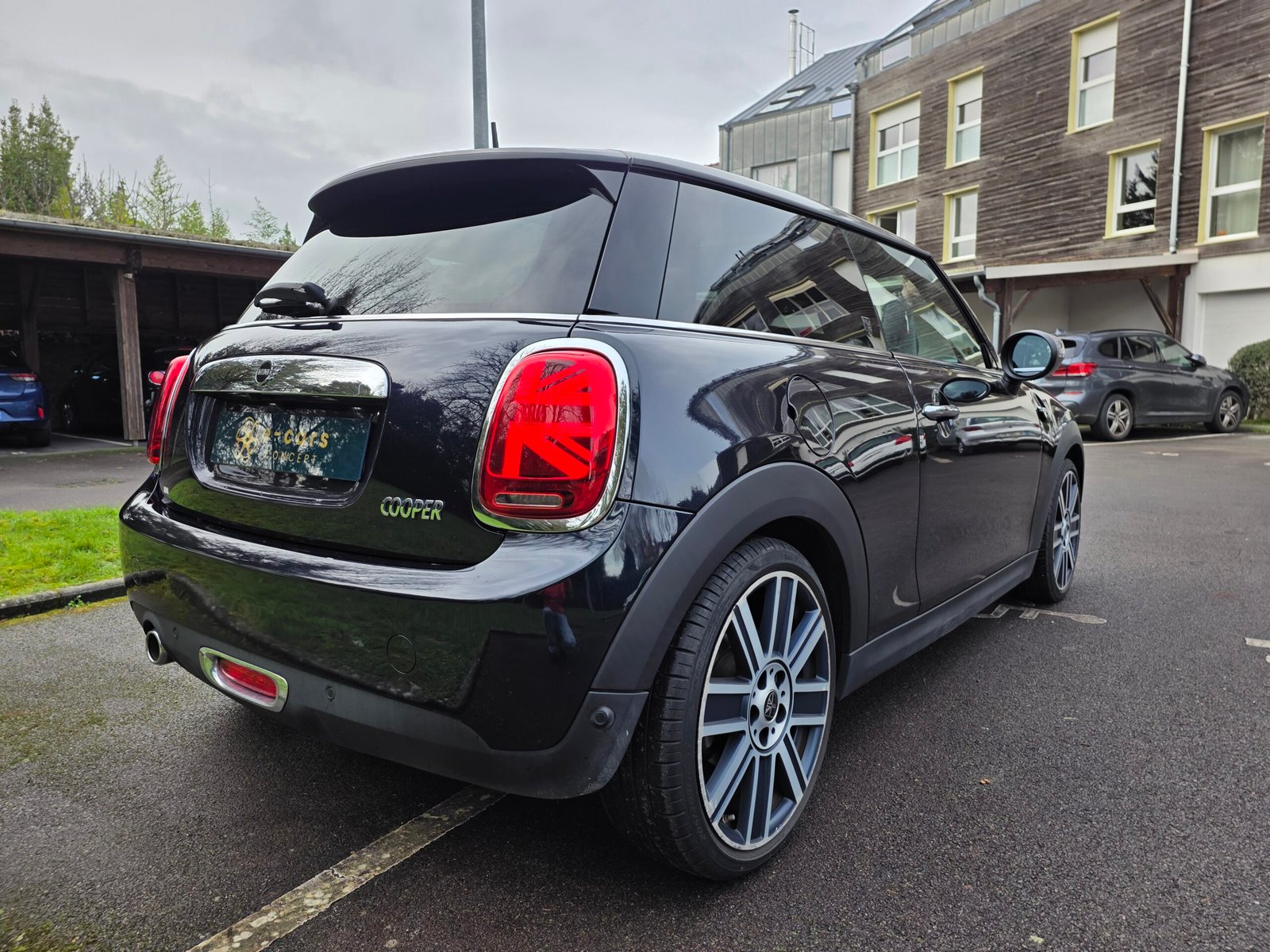 Mini Cooper Yours 1.5 i 136 Ch