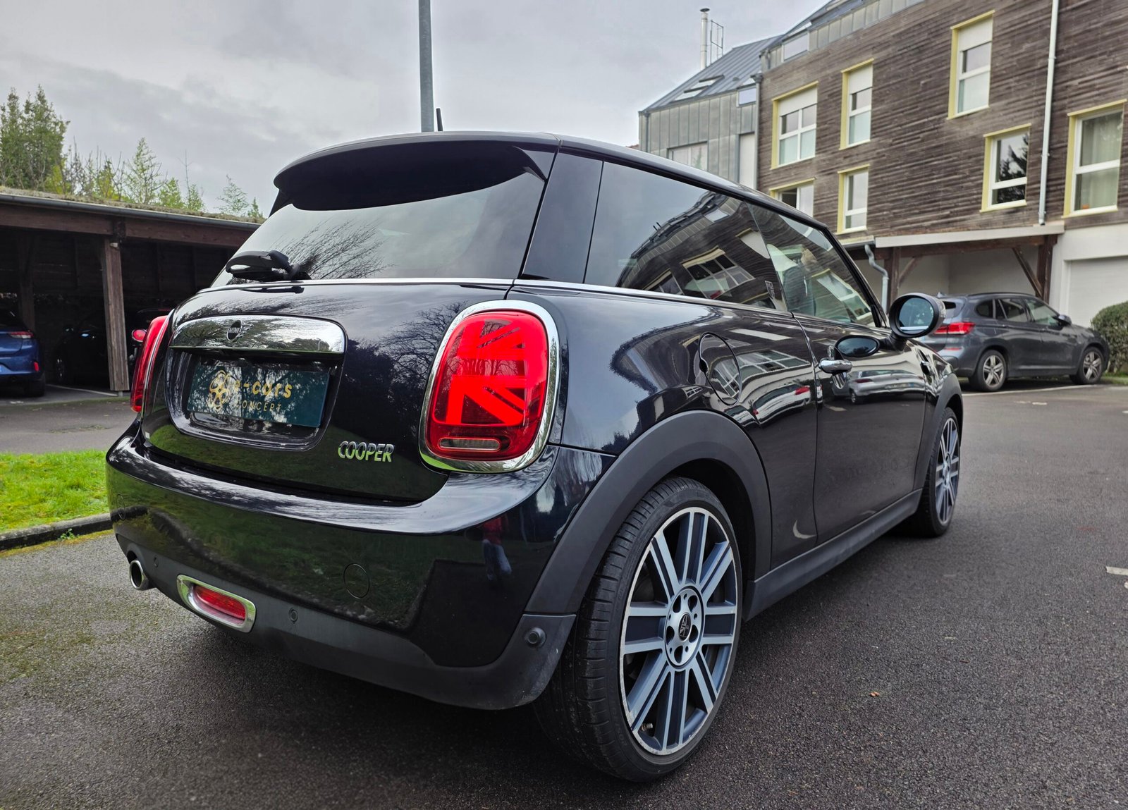 Mini Cooper Yours 1.5 i 136 Ch