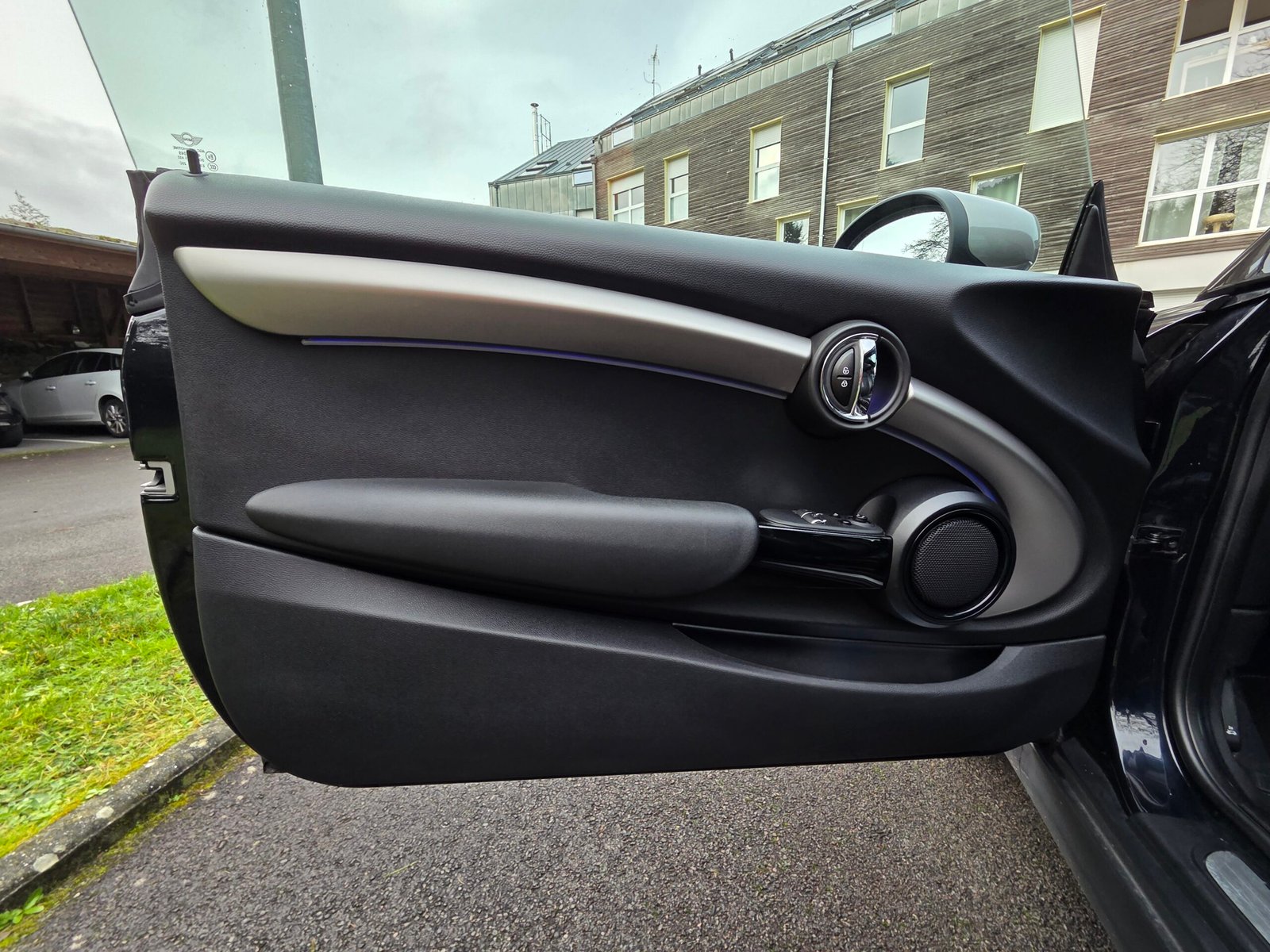 Mini Cooper Yours 1.5 i 136 Ch