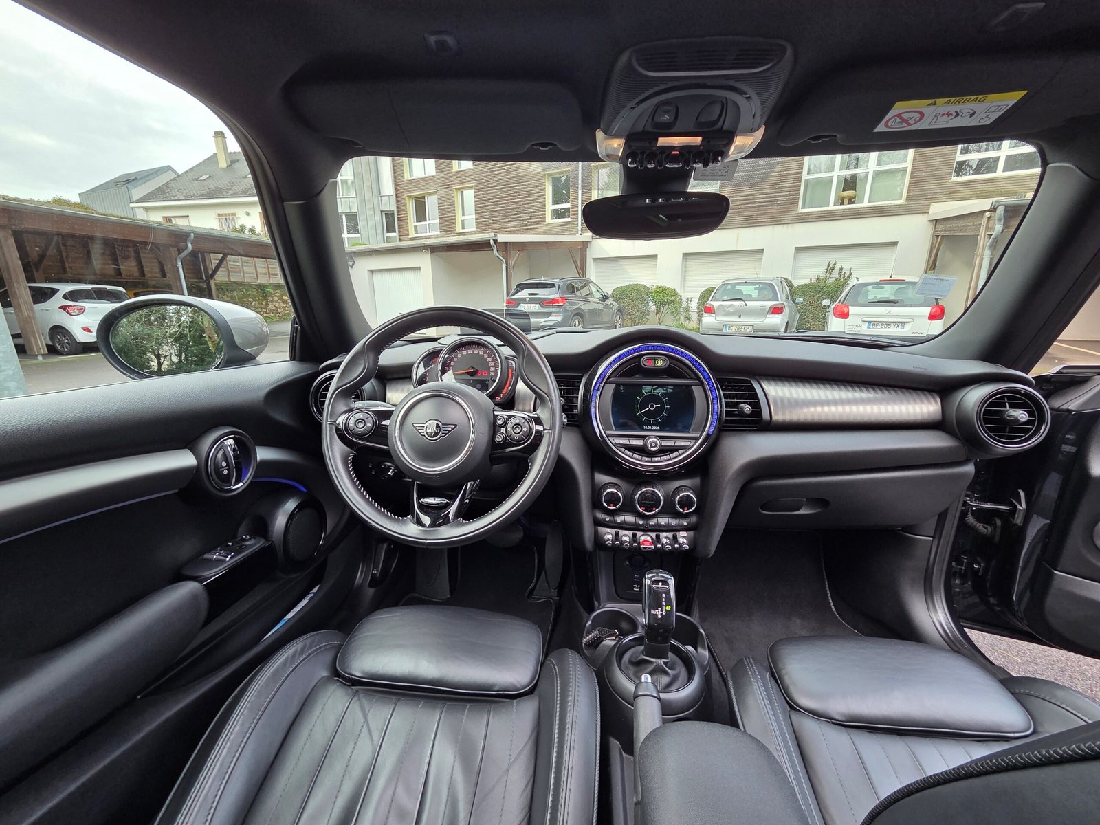 Mini Cooper Yours 1.5 i 136 Ch