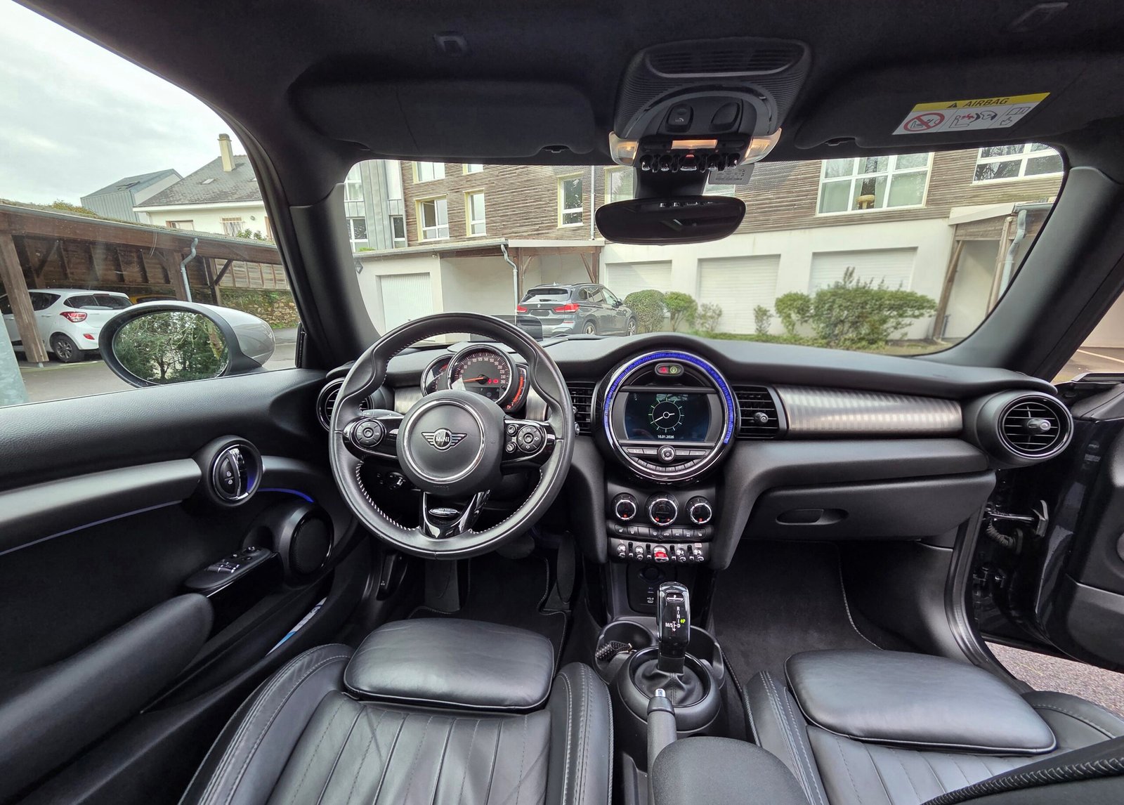 Mini Cooper Yours 1.5 i 136 Ch