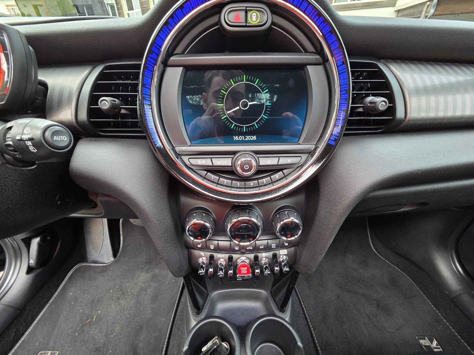 Mini Cooper Yours 1.5 i 136 Ch