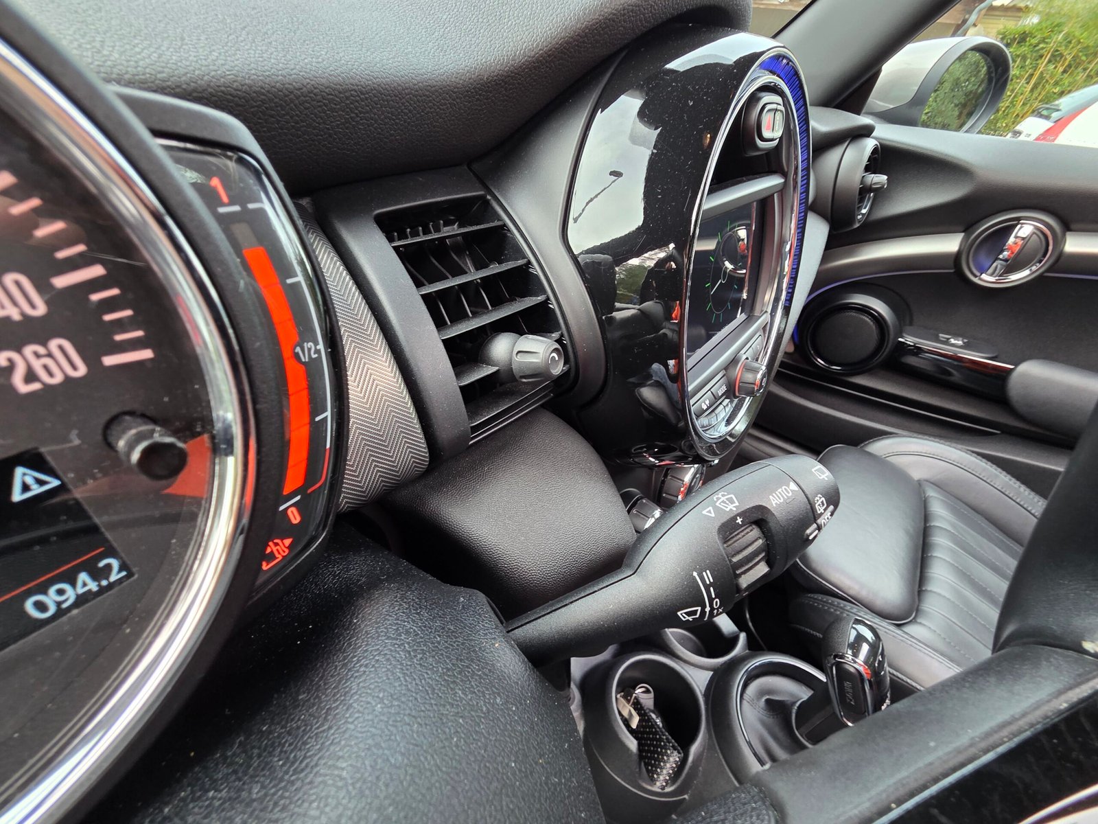 Mini Cooper Yours 1.5 i 136 Ch