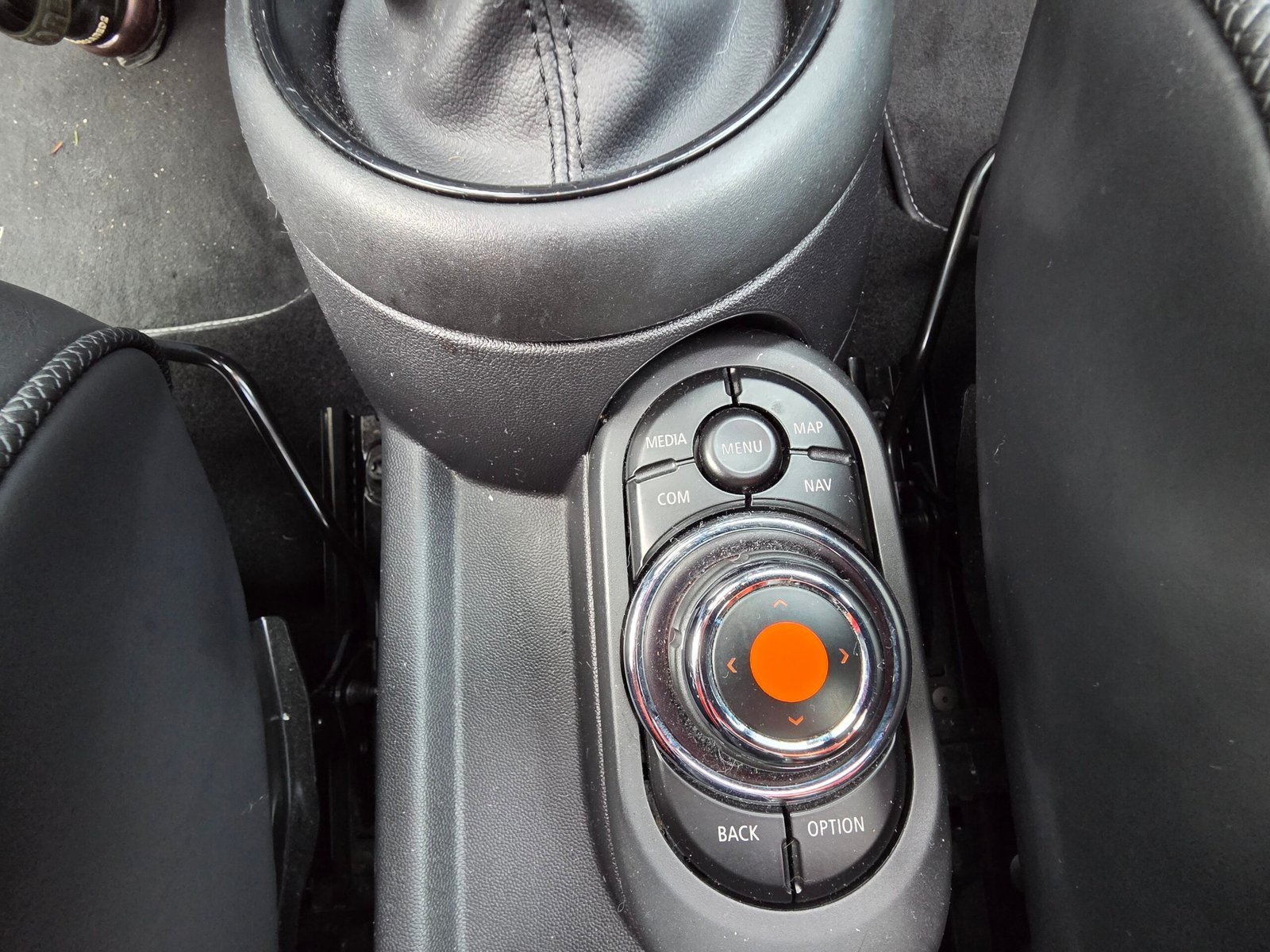 Mini Cooper Yours 1.5 i 136 Ch