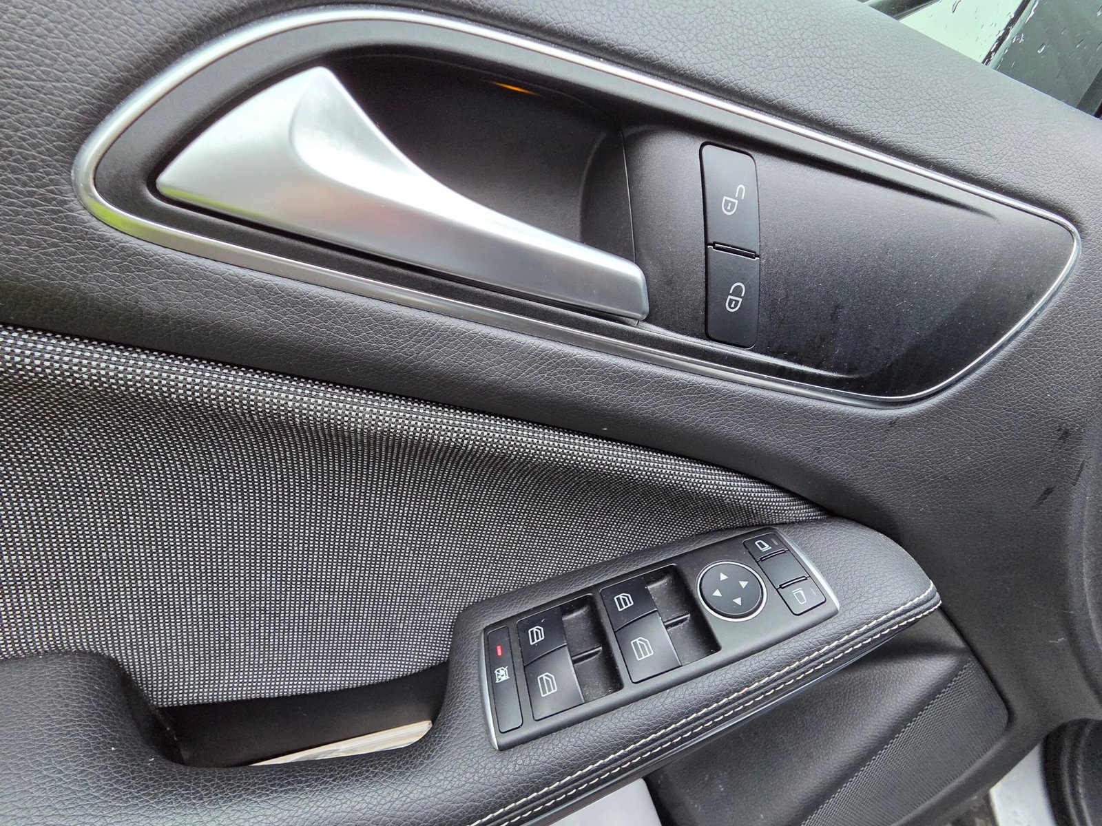 Mercedes-Benz Classe A 180 Phase 2 1,6i 122 Ch