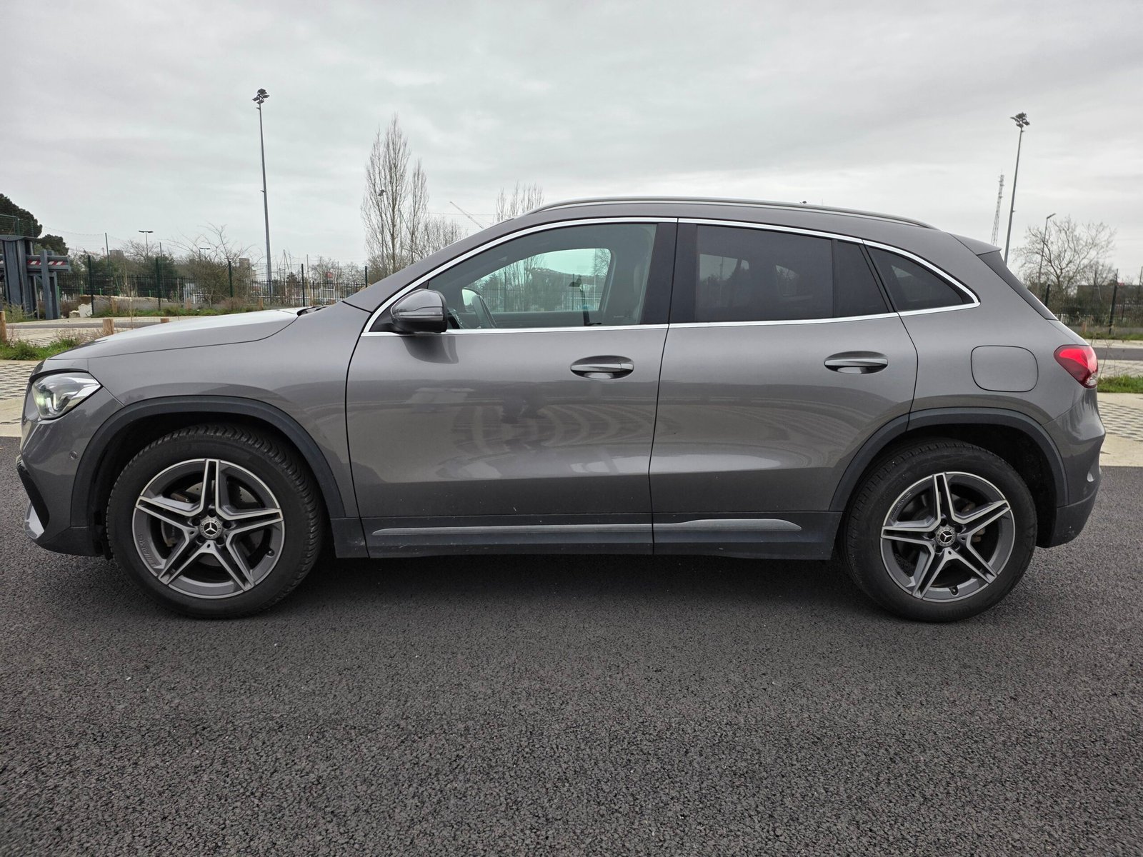 MERCEDES-BENZ GLA 250 E 1.3i TURBO HYBRID